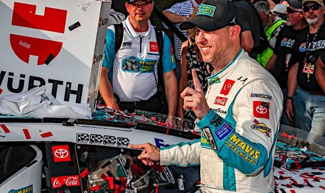 2024-Dover-Cup-Denny-Hamlin-1-nkp