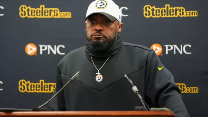 pittsburgh-steelers-head-coach-mike-963141067_4f2957